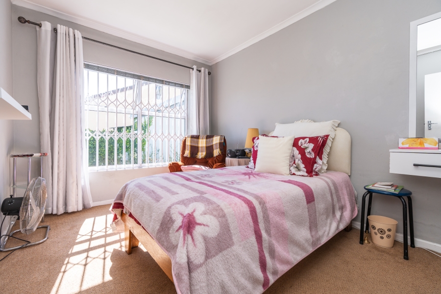 4 Bedroom Property for Sale in Thornton Western Cape